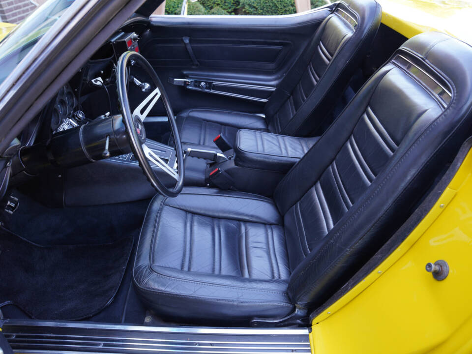 Image 34/50 of Chevrolet Corvette Stingray (1972)