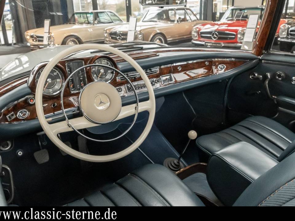 Image 15/15 de Mercedes-Benz 220 SE b (1963)