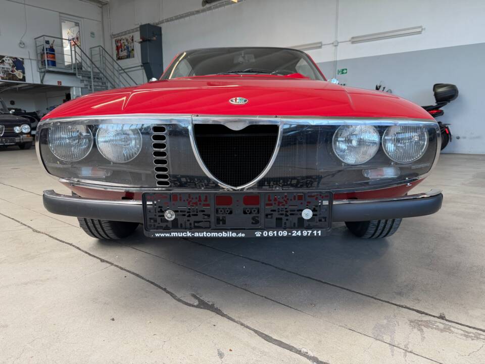 Immagine 6/50 di Alfa Romeo Junior Zagato GT 1300 (1972)
