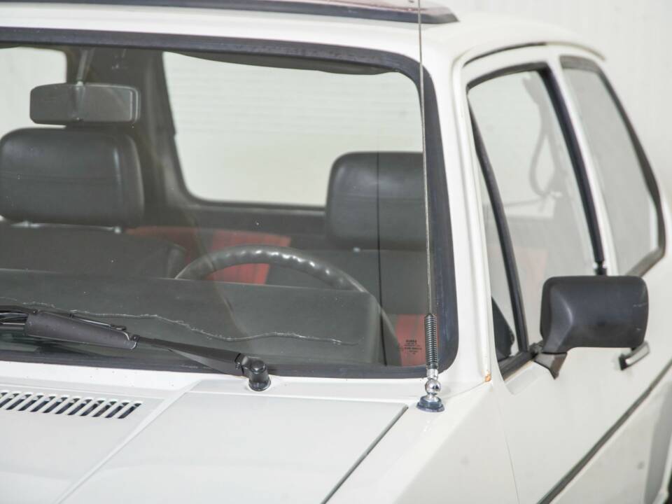 Bild 22/50 von Volkswagen Golf I GTI 1.8 (1983)