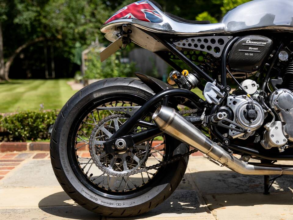 Bild 33/39 von Norton Dominator SS (2018)