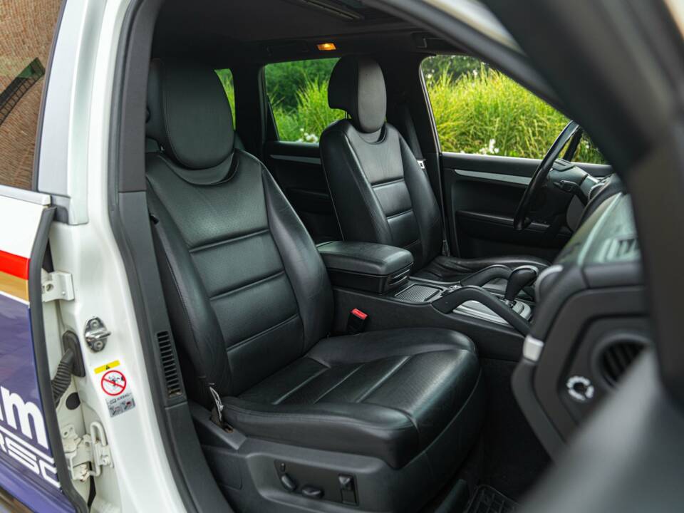 Bild 35/50 von Porsche Cayenne S (2007)