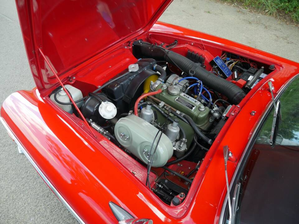 Image 28/29 of Innocenti Spider S (1966)