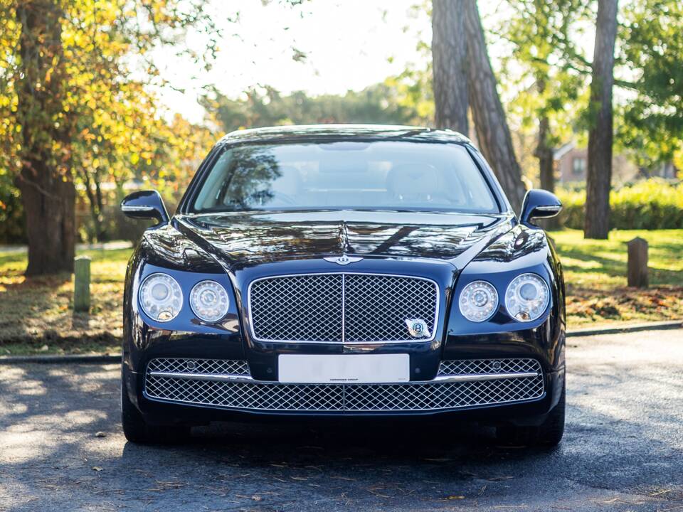 Image 6/31 of Bentley Continental Flying Spur (2013)