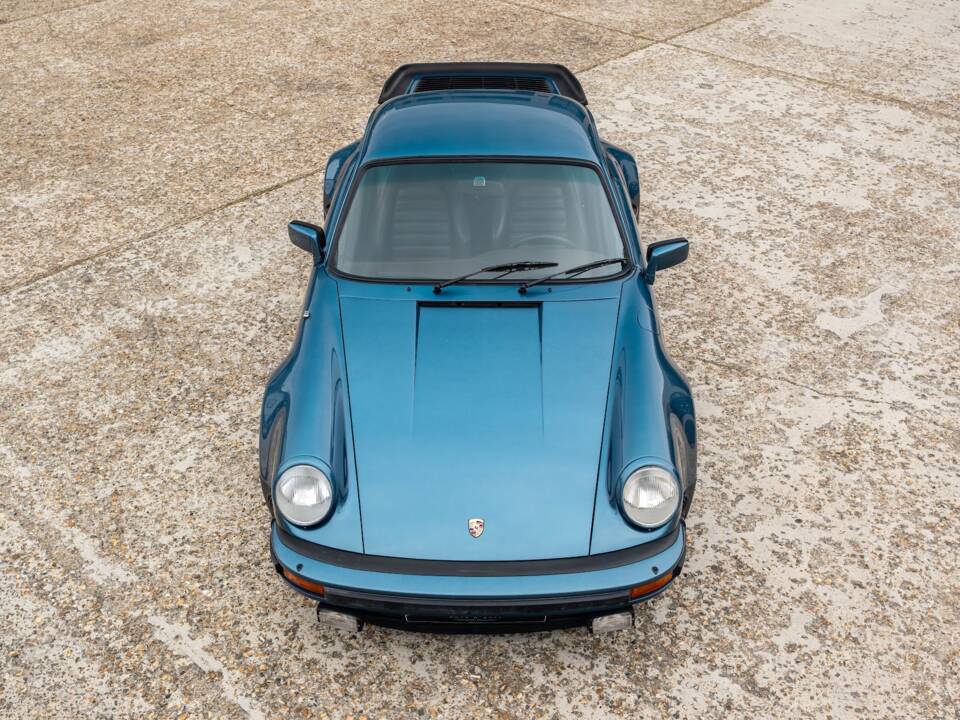 Image 8/34 of Porsche 911 Turbo 3.3 (1978)