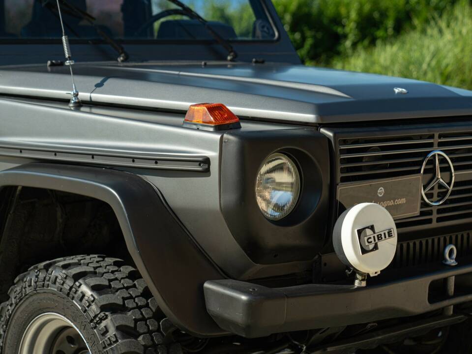 Image 18/50 de Mercedes-Benz 280 GE (SWB) (1981)