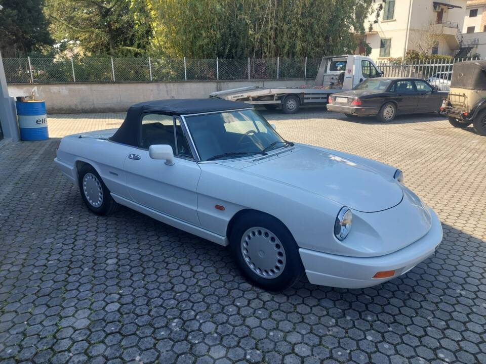 Image 13/27 of Alfa Romeo 2.0 Spider (1991)