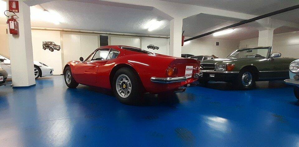 Afbeelding 24/50 van Ferrari Dino 246 GT (1972)