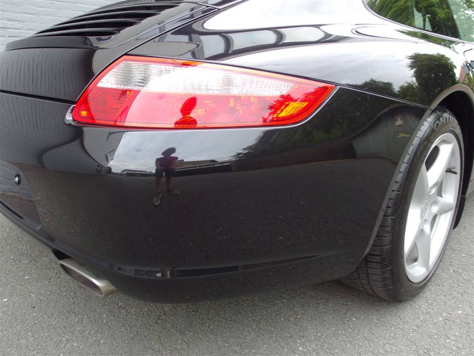 Image 25/74 of Porsche 911 Carrera (2005)