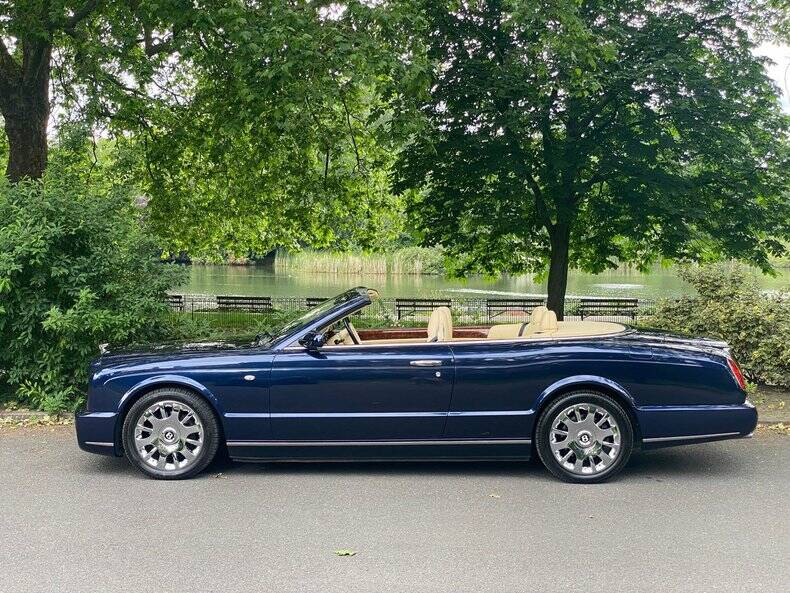 Afbeelding 6/50 van Bentley Azure (2007)