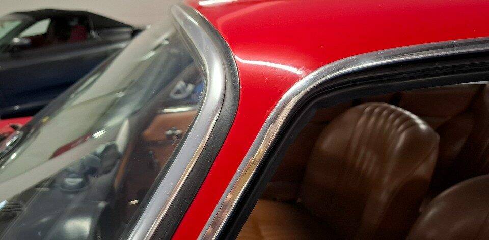 Image 23/32 of Alfa Romeo Giulia GT 1300 Junior (1974)