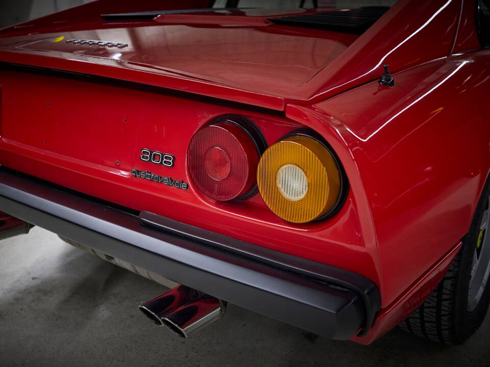 Image 47/100 of Ferrari 308 GTB Quattrovalvole (1983)