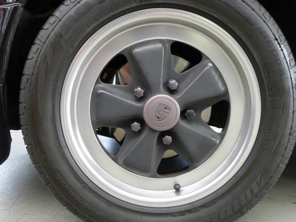 Bild 25/33 von Porsche 911 Carrera 3.2 (1985)