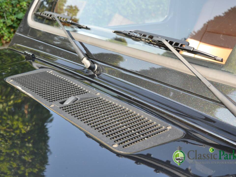 Immagine 39/49 di Mercedes-Benz 230 GE (lang) (1991)