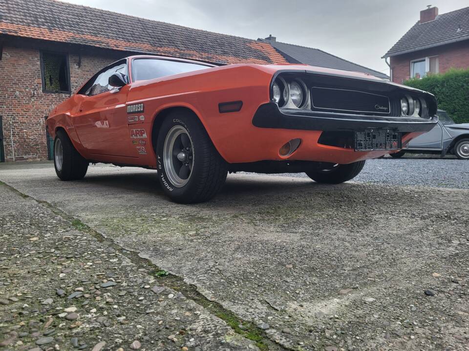 Image 17/46 de Dodge Challenger R&#x2F;T 440 Six-Pack (1970)