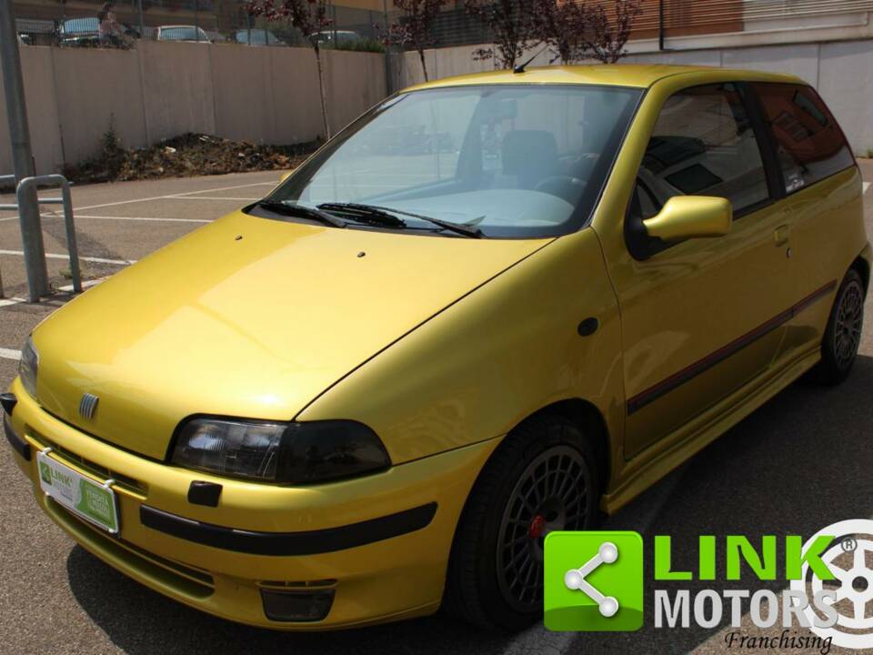 Image 2/10 de FIAT Punto GT (1994)