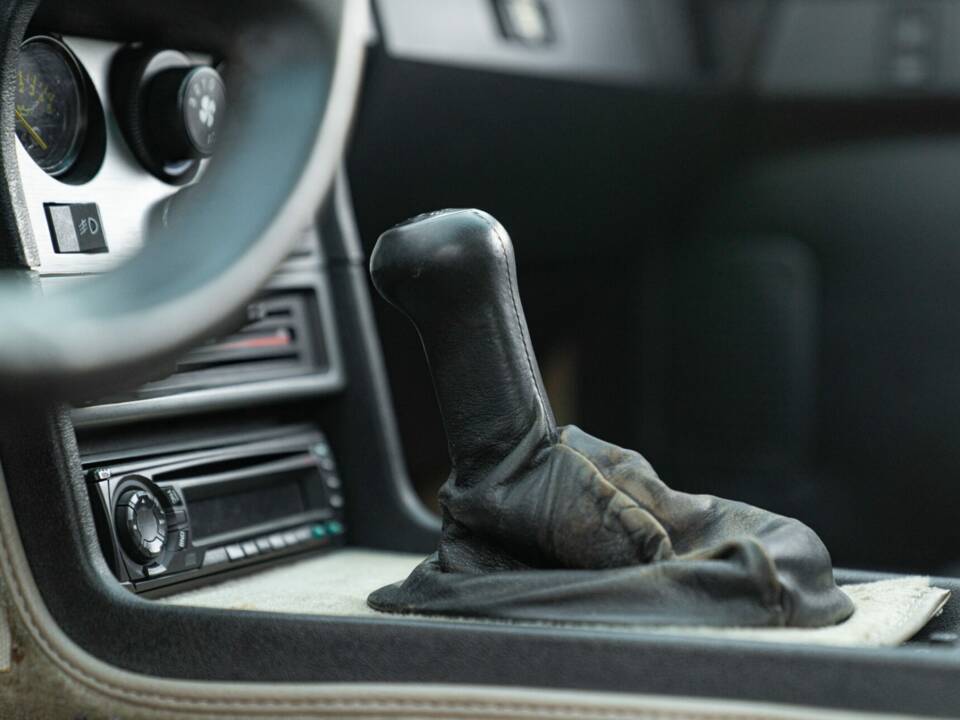 Bild 40/50 von Porsche 944 (1985)