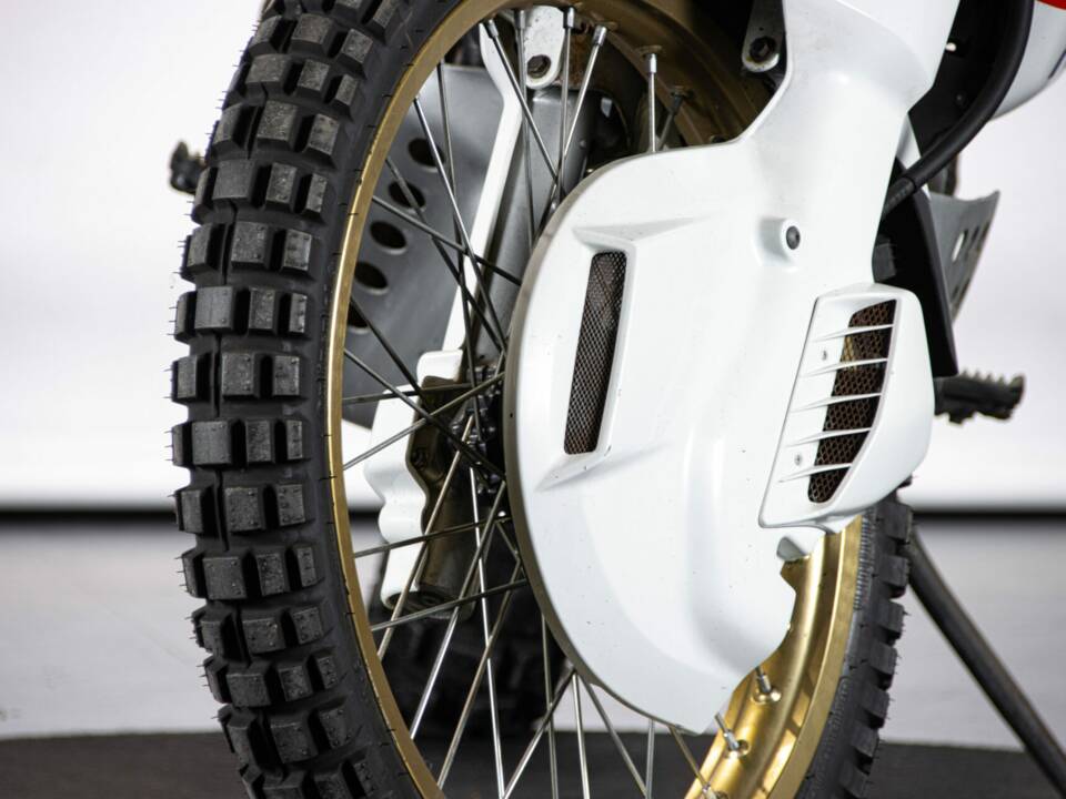 Image 37/50 de Honda XRV 650 Africa Twin (1989)