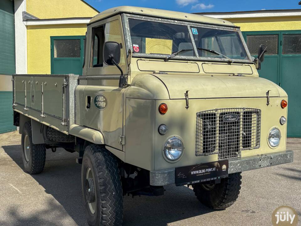 Image 2/10 of Land Rover Forward Control (1968)