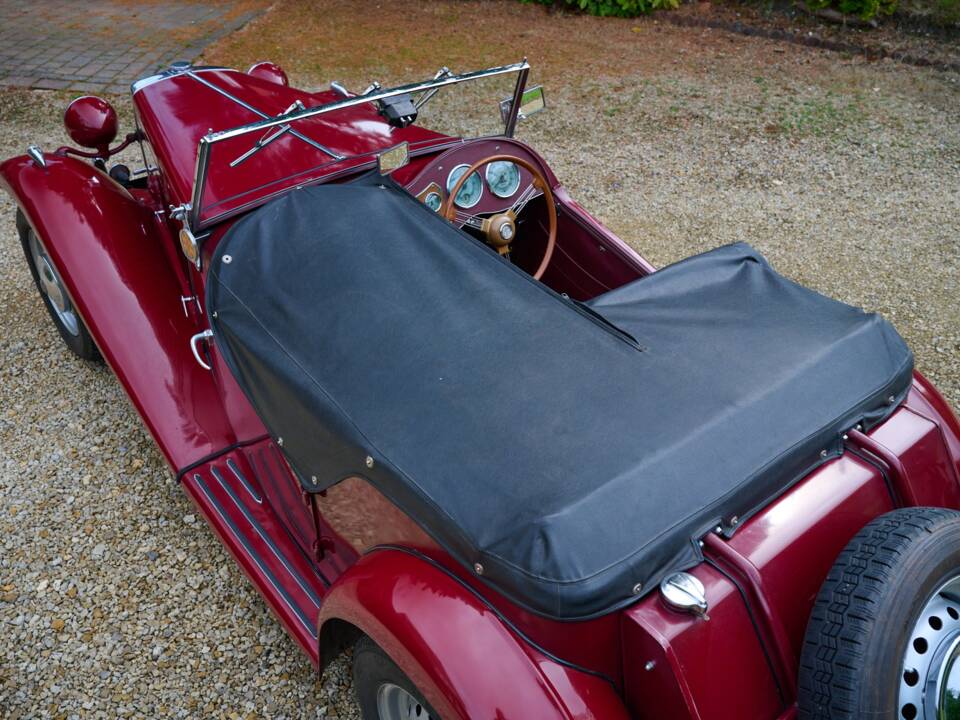 Image 14/50 of MG TD (1953)