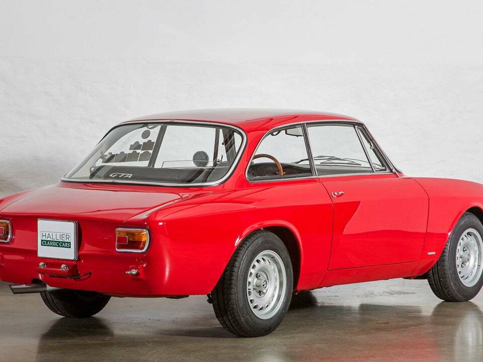 Immagine 17/31 di Alfa Romeo Giulia GTA 1300 Junior (1968)