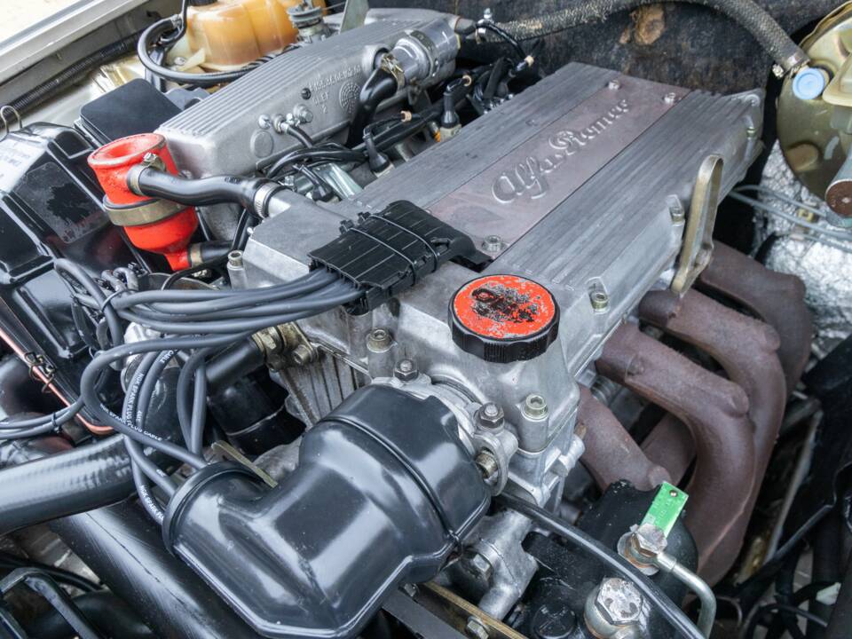Afbeelding 4/50 van Alfa Romeo 75 2.0 Twin Spark (1988)