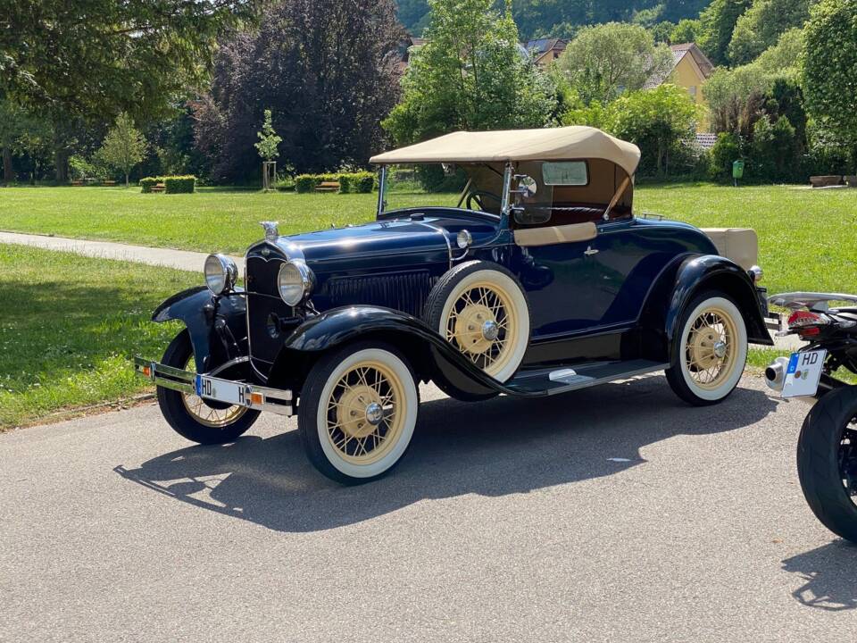 Image 2/60 of Ford Model A De Luxe (1931)