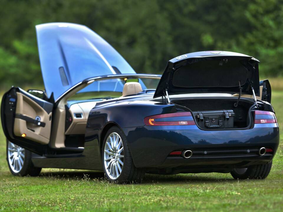 Image 23/50 of Aston Martin DB 9 Volante (2006)