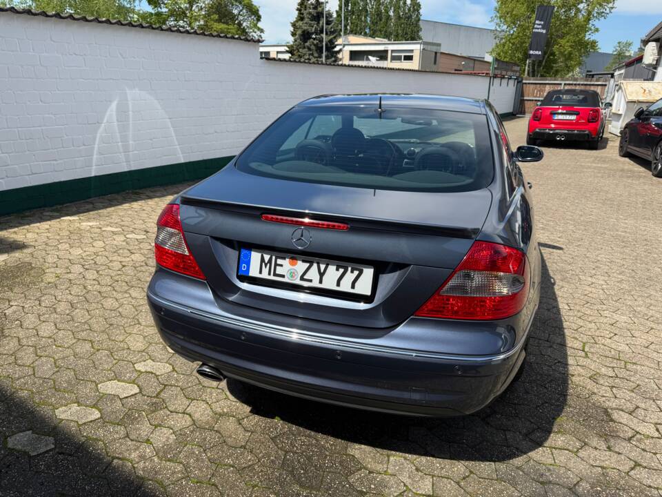 Image 2/6 of Mercedes-Benz CLK 320 CDI (2006)