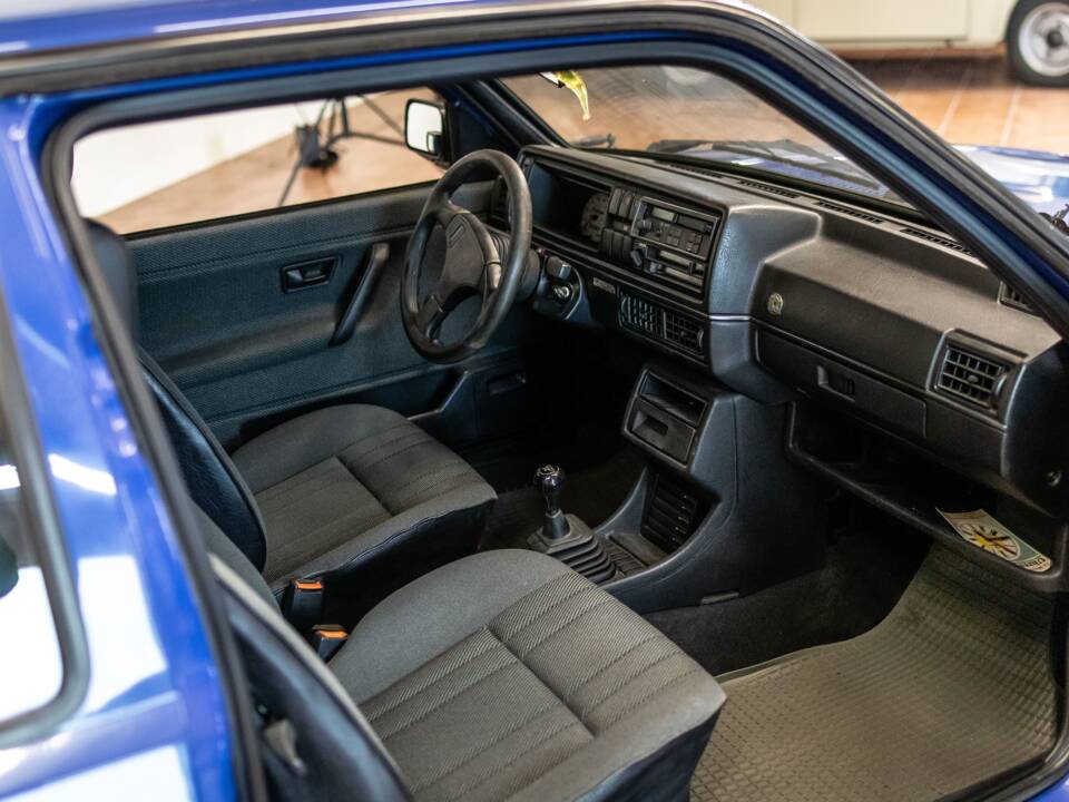 Bild 6/15 von Volkswagen Golf II 1.6 (1990)