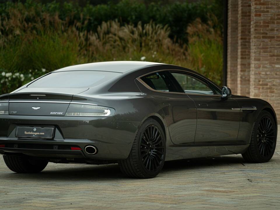 Bild 9/50 von Aston Martin Rapide (2010)