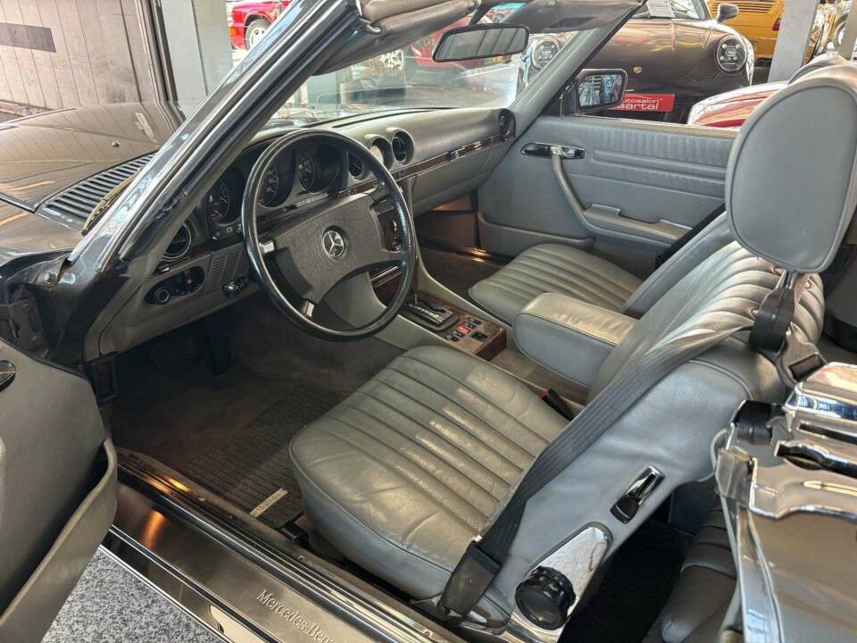 Bild 9/21 von Mercedes-Benz 380 SL (1984)