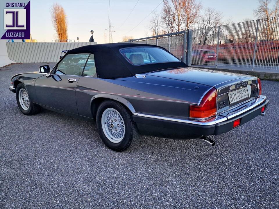 Image 44/70 of Jaguar XJ-S Convertible (1988)