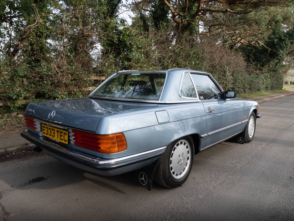 Immagine 20/27 di Mercedes-Benz 300 SL (1987)