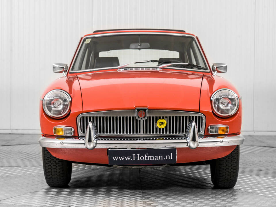 Imagen 8/50 de MG MGB GT (1975)