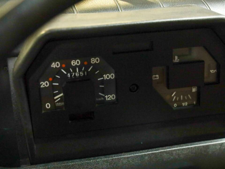 Image 18/50 of FIAT 900E (1980)