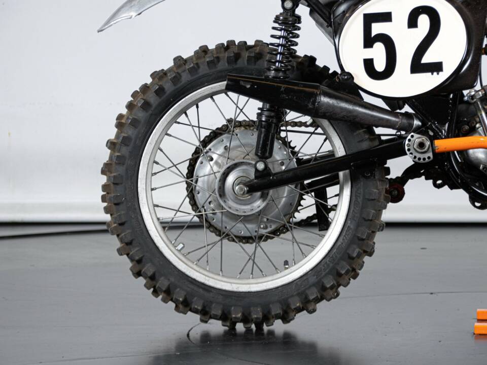 Image 40/50 of BSA DUMMY (1974)