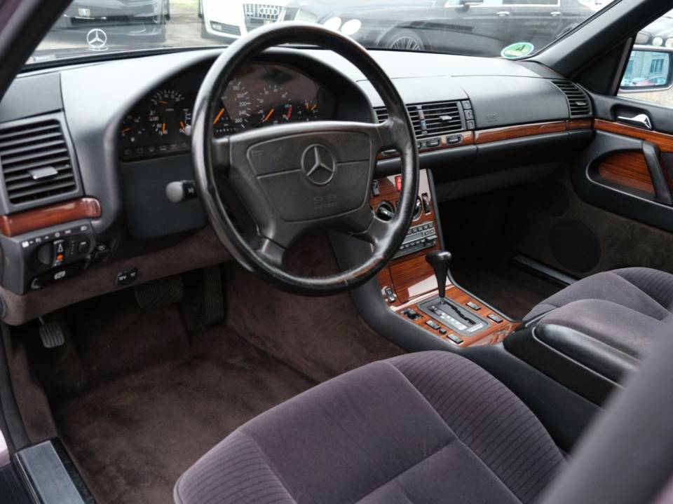Image 8/14 of Mercedes-Benz 500 SE (1991)