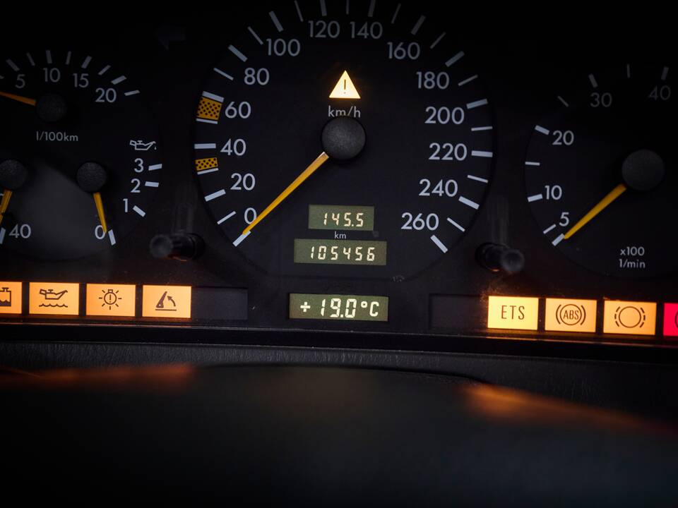 Image 83/100 de Mercedes-Benz SL 280 (1995)