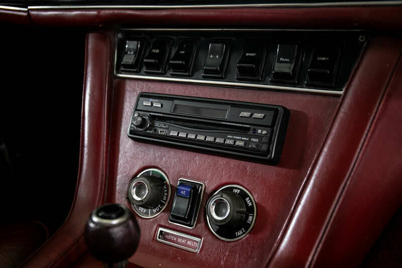 Image 17/29 of Jensen Interceptor MK III (1973)