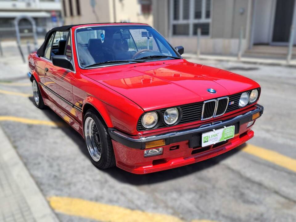 Immagine 1/50 di BMW 320i (1989)
