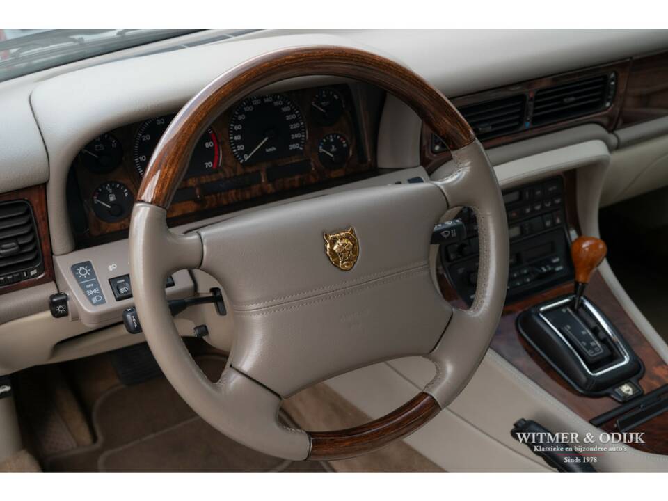 Bild 8/34 von Jaguar XJ6 3.2 Executive (1997)