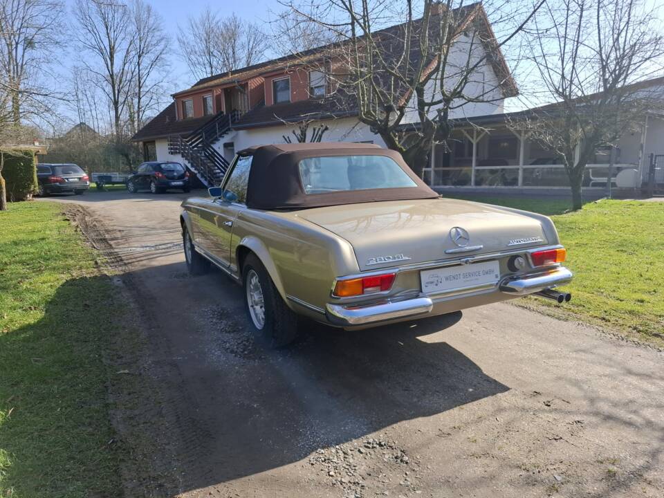 Bild 7/29 von Mercedes-Benz 280 SL (1969)