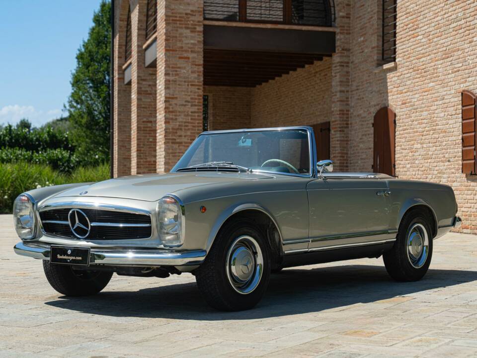 Image 11/50 of Mercedes-Benz 230 SL (1965)