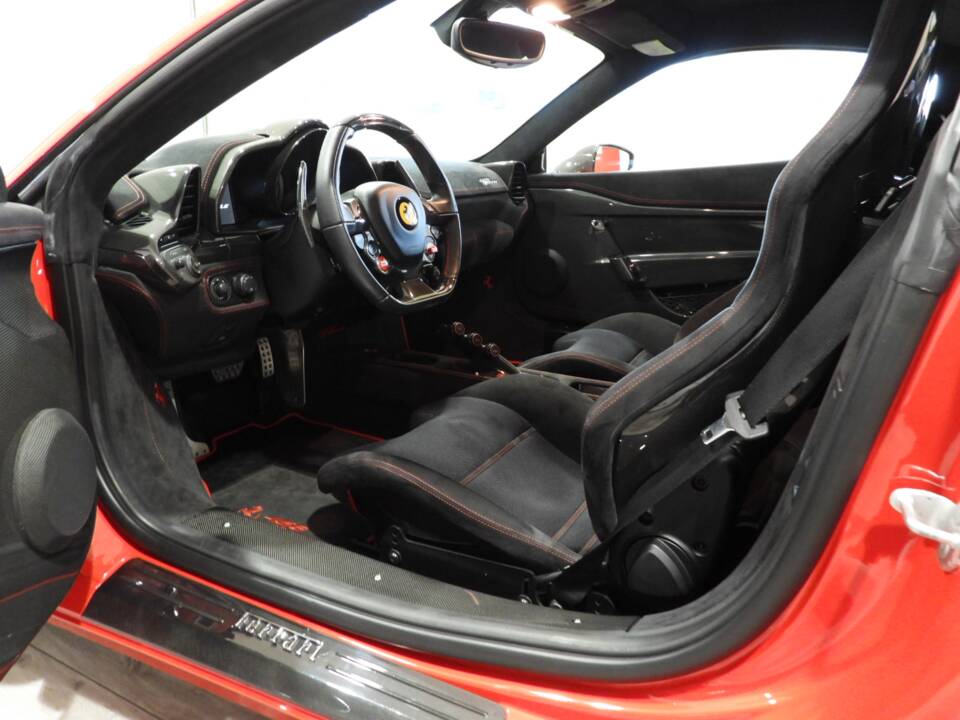 Image 6/15 of Ferrari 458 Speciale (2014)