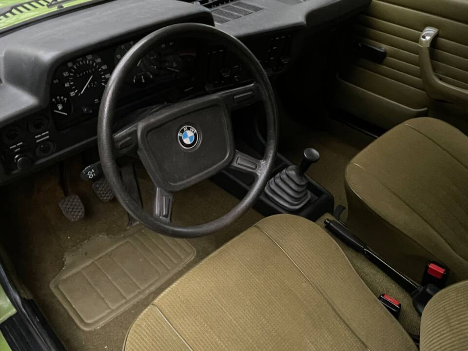 Image 23/45 of BMW 316 (1979)