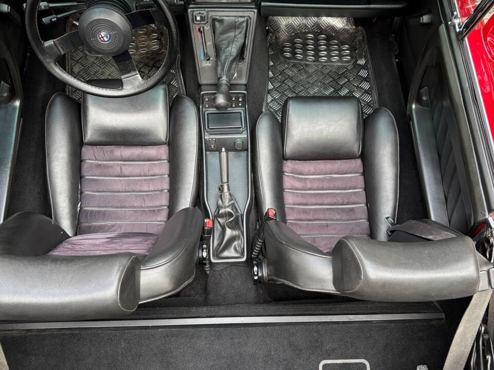 Image 8/25 of Alfa Romeo 2.0 Spider (1992)