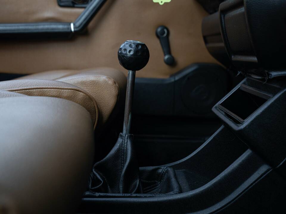 Image 42/50 of Volkswagen Golf I Cabrio GLi 1.8 (1983)