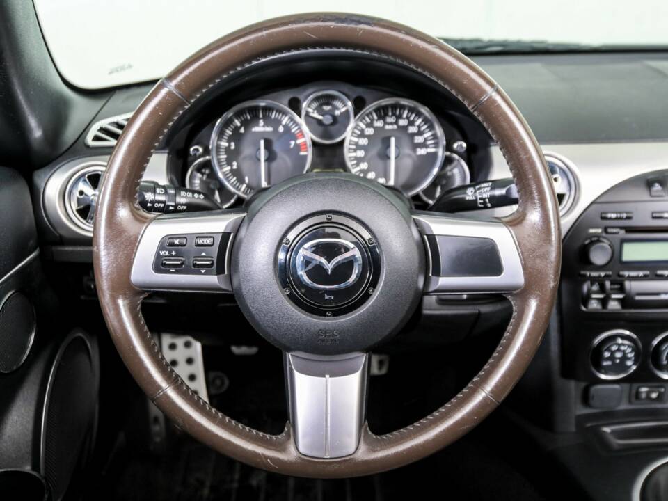 Image 8/50 of Mazda MX-5 2.0 (2009)