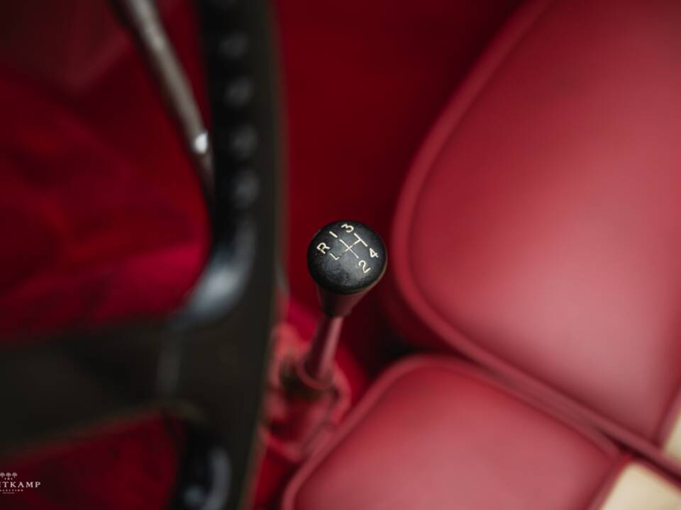Immagine 18/21 di Jaguar XK 120 OTS (1951)